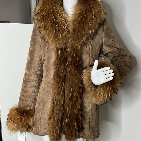 Natural Sz 6-8 Shearling with Real
Fox Fur Hidden Front Zipper Car Jacket Coat - Picture 6 of 16